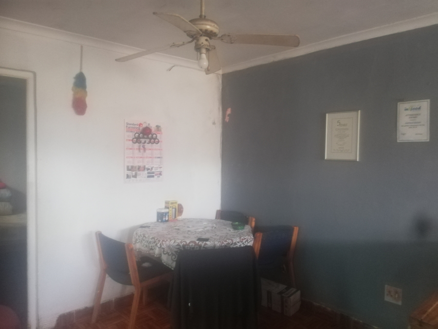 4 Bedroom Property for Sale in Lavender Hill Western Cape